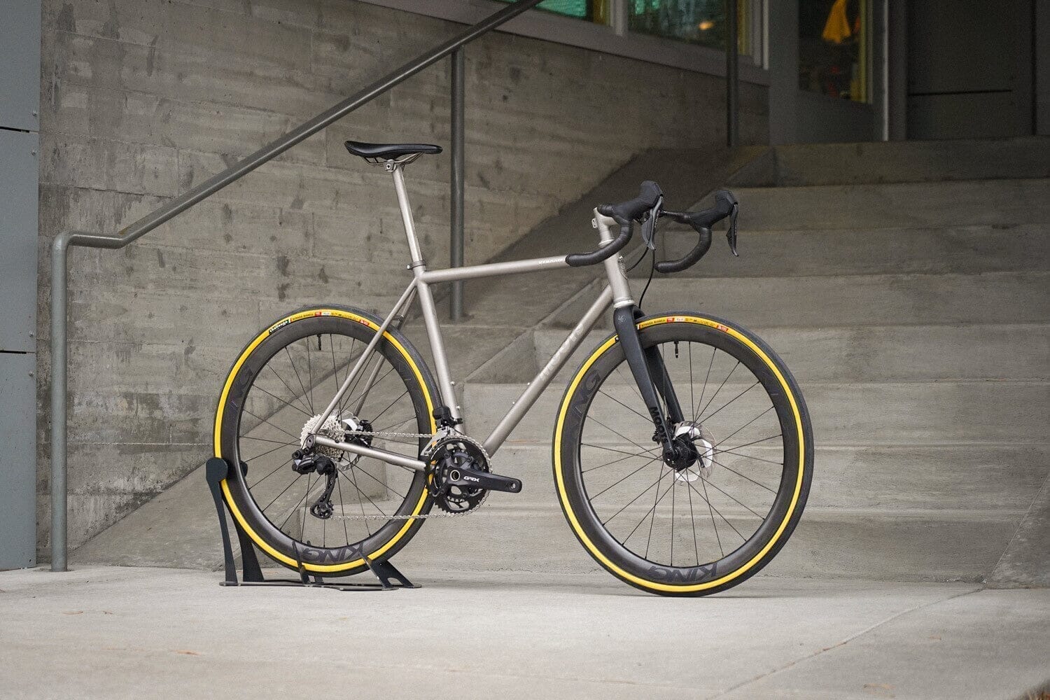 Beautiful Bicycle: A Meticulous, (Mostly) American-Made Moots Vamoots 33