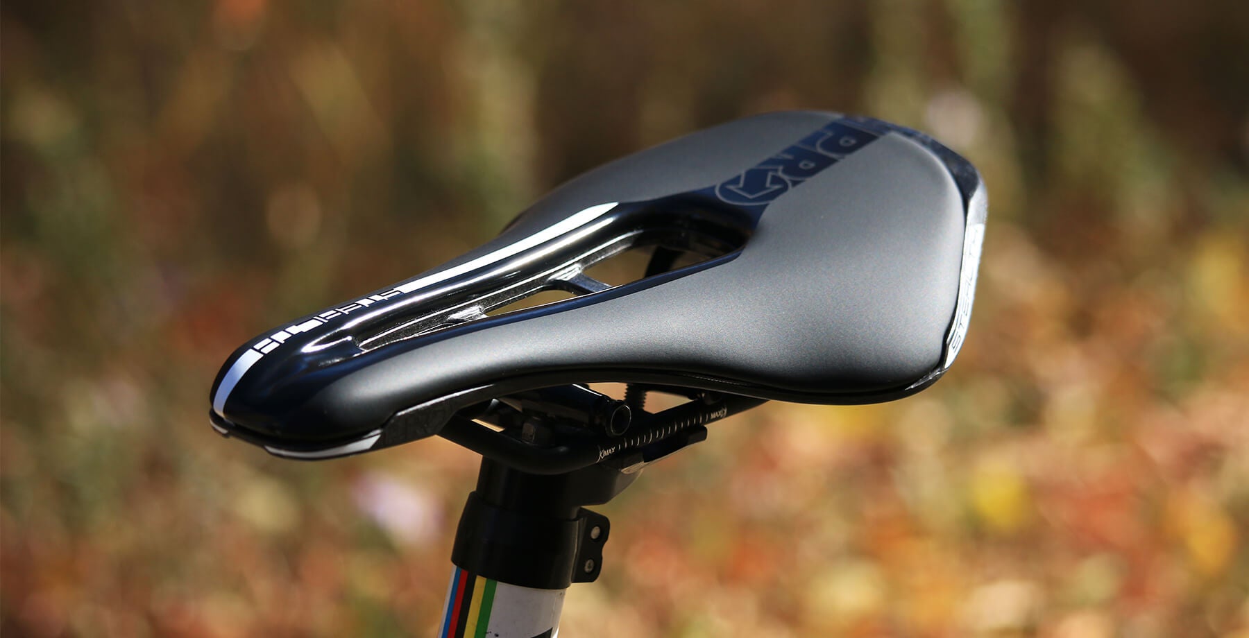 PRO STEALTH SADDLEnnShimano PRO Stealth good 142mm 7x7mm Stainless Rail Saddle