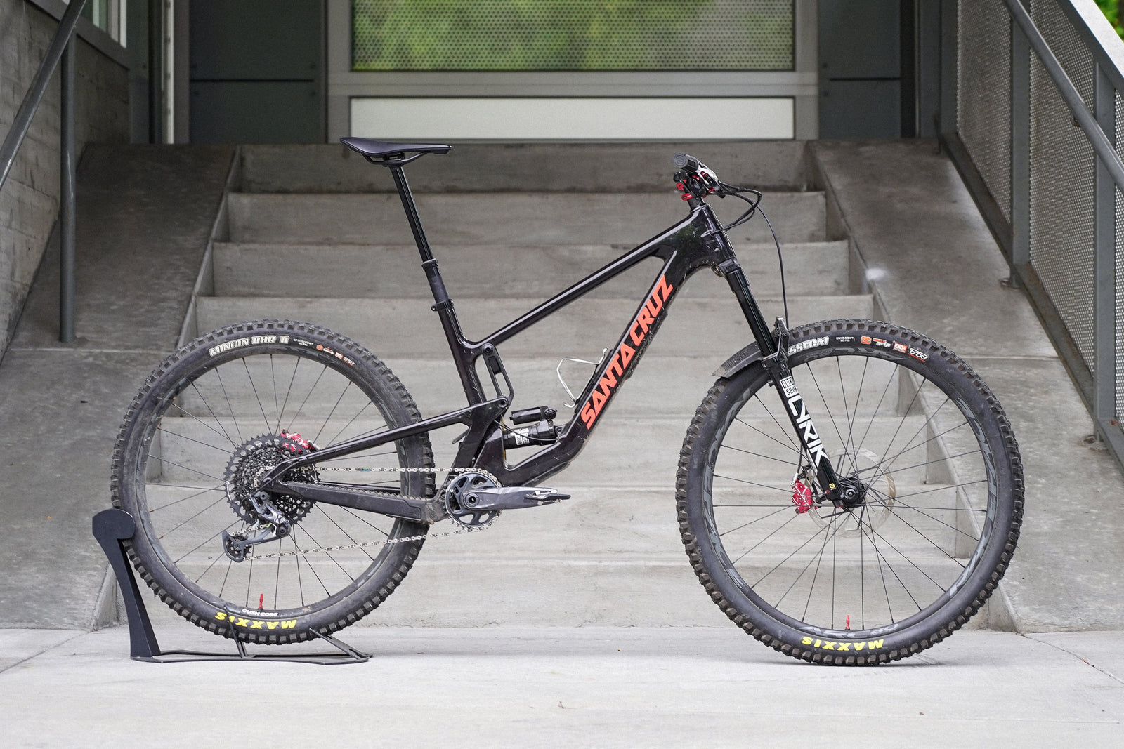 The Downhiller's Santa Cruz 5010