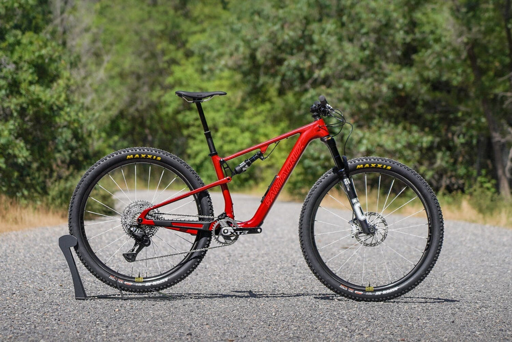 Beautiful Bicycle: Ryan's Santa Cruz Blur 5