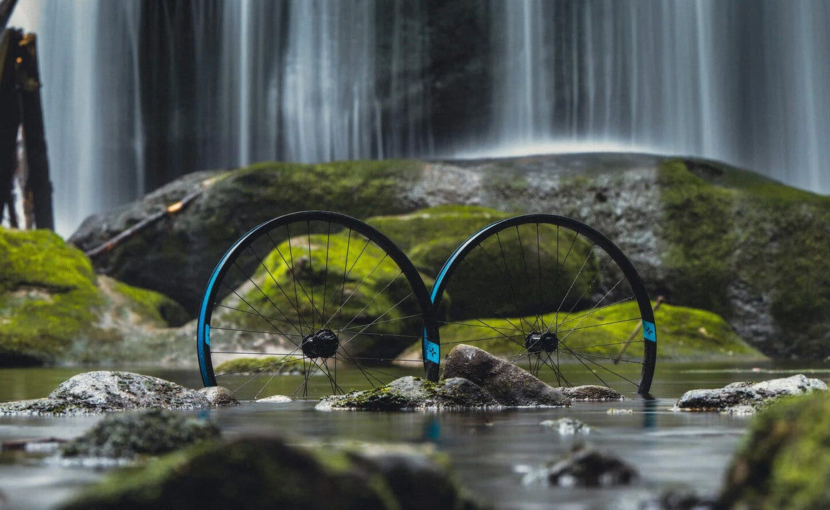 + Bond Wheels Contender Bicycles