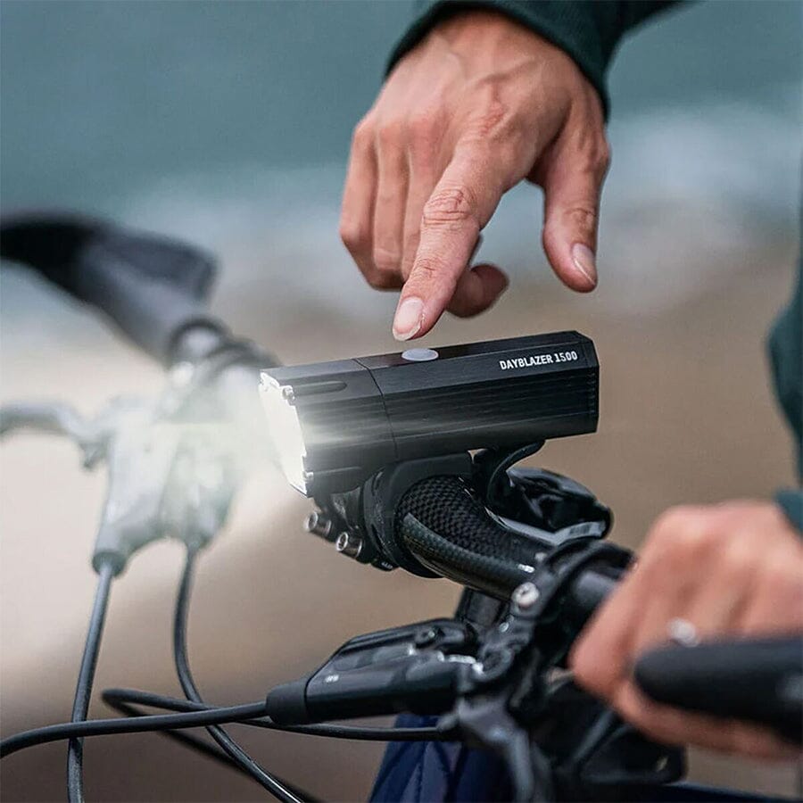 Blackburn Dayblazer 1500 Front Light | Contender Bicycles