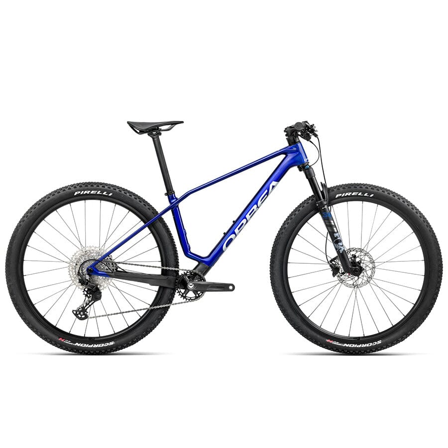 The Orbea Alma M40 in Cobalt Blue and Carbon Raw