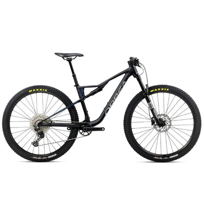 The Orbea Oiz H30 2027 in Armor Black (Matt-Gloss)