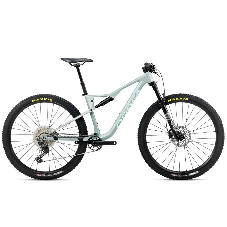 The Orbea Oiz H30 2027 in Blue Stone - Metallic Blue Stone (Gloss)