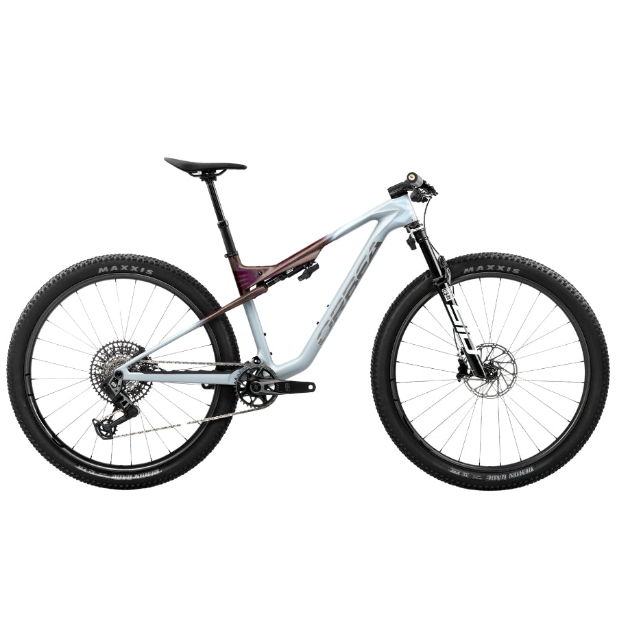 The Orbea Oiz M10 AXS 2027 in Frozen Concrete - Sunset Carbon View (Matt)
