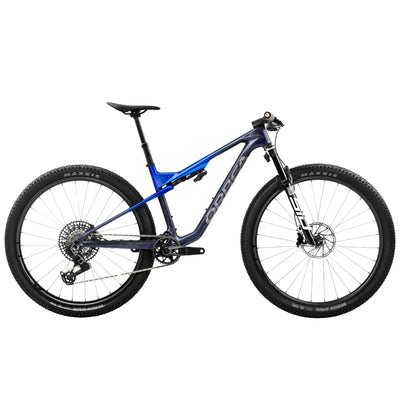 The Orbea Oiz M10 AXS in Noctiluca Carbon View - Cobalt Blue (Gloss)
