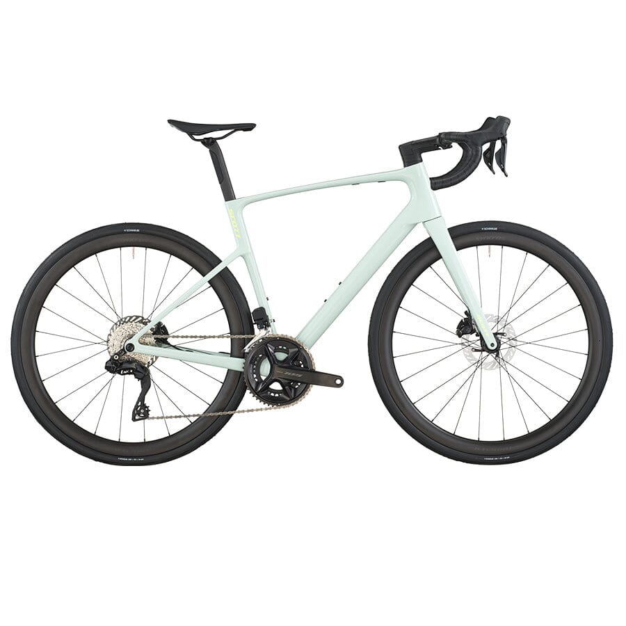 SCOTT Addict 30 road bike in Frozen Green