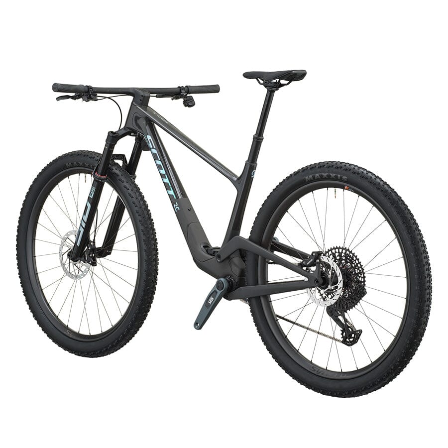 bicycle scott vs specialized Spark RC World Cup Bike Cumulus White / Carbon Black / S and responds instantly to rider input 16 Scott Spark 760 vs