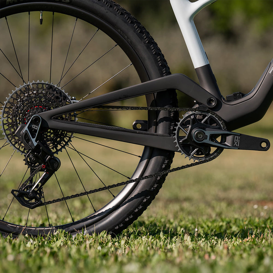 SCOTT Spark RC World Cup BIKES SCOTT Bikes Cumulus White/ Carbon Black S 